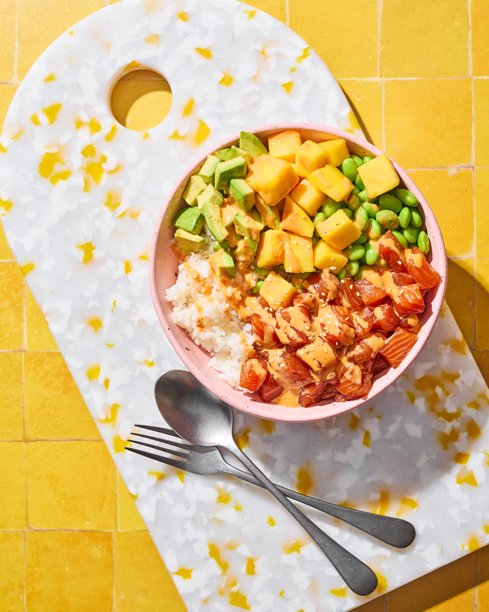 salmon & mango poké bowl